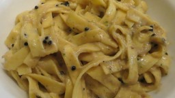 Recepta de cuina de Pappardelle amb salsa de shitakes i rovell d'ou